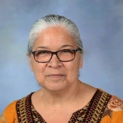 Elvi Briones headshot